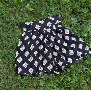A Byer Vintage 90s Black Patterned Shorts